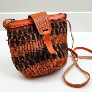 Handcrafted Woven Straw and Leather Crossbody Bag With Adjustable Strap